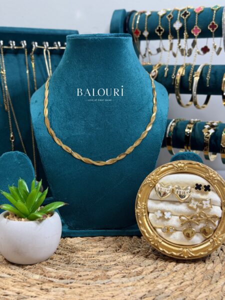 TWISTED GOLD NECKLACE