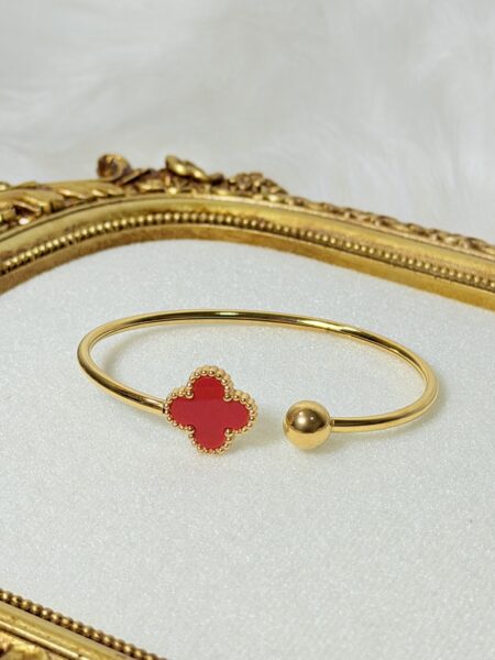 RED CLOVER BRACELET