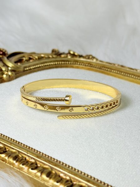 LAYER NAIL BANGLE