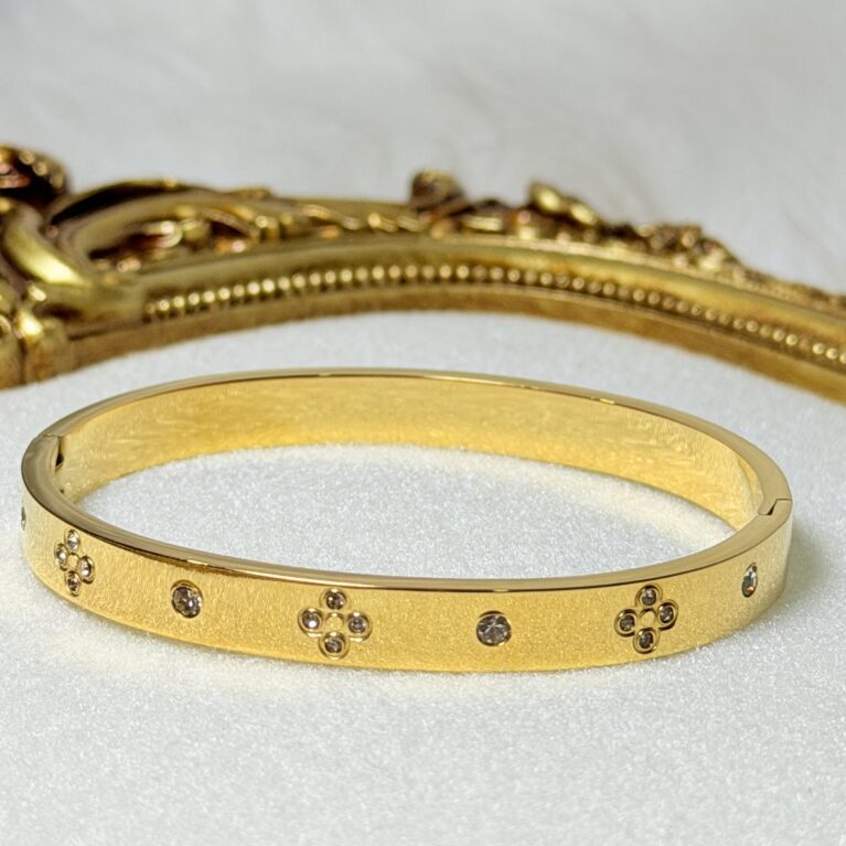 GOLD ZIRCONIA BANGLE