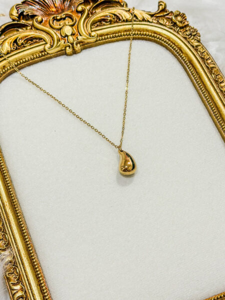 ORLA NECKLACE
