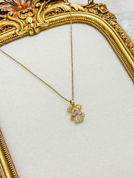 CUDDLE NECKLACE