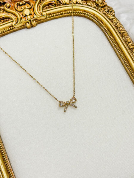 BOW CHARM NECKLACE