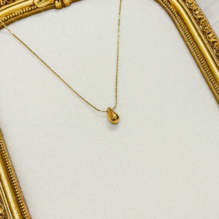 DEW NECKLACE