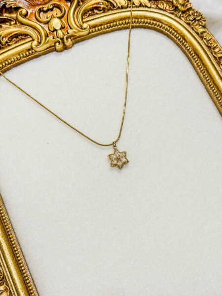 STELLA NECKLACE