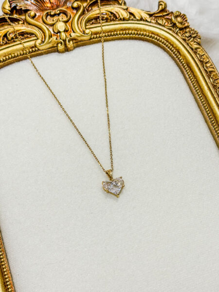 ZIRCONIA NECKLACE